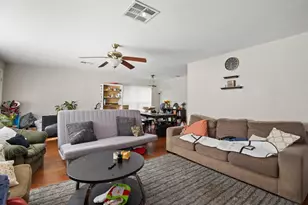 910 E 51st St, Austin, TX 78751 - Photo 4