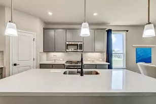 1624 Coral Sunrise Trl, Leander, TX 78641 - Photo 10