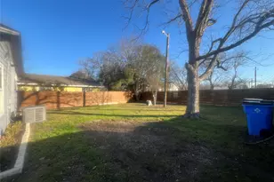 241 Benbo St, Seguin, TX 78155 - Photo 6