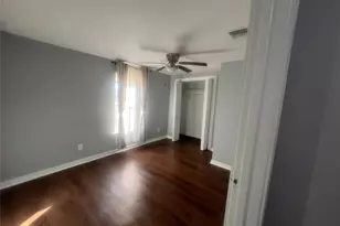 241 Benbo St, Seguin, TX 78155 - Photo 4