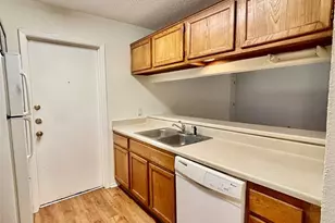 405 Burlwood Ct, Round Rock, TX 78664 - Photo 6