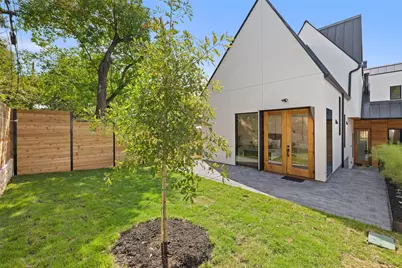 2001 Forest Trail, Austin, TX 78703 - Photo 32