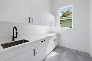 2001 Forest Trail, Austin, TX 78703 - Photo 30