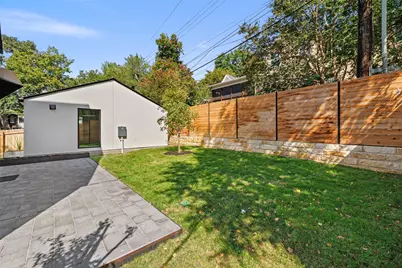 2001 Forest Trail, Austin, TX 78703 - Photo 34