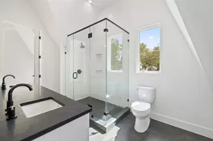 2001 Forest Trail, Austin, TX 78703 - Photo 28