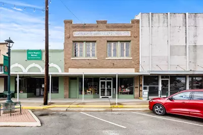523 E Davis Street E #523, Luling, TX 78648 - Photo 2