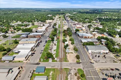 523 E Davis Street E #523, Luling, TX 78648 - Photo 28