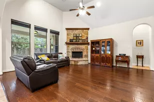 1916 Buffalo Speedway, Leander, TX 78641 - Photo 12