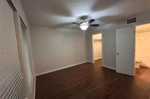 901 E 40th St, Austin, TX 78751 - Photo 8