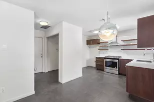 1310 Strickland Dr, Austin, TX 78748 - Photo 8