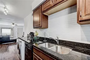 2200 San Gabriel St, Austin, TX 78705 - Photo 6