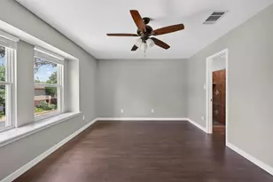 7601 Windrush Dr, Austin, TX 78729 - Photo 30