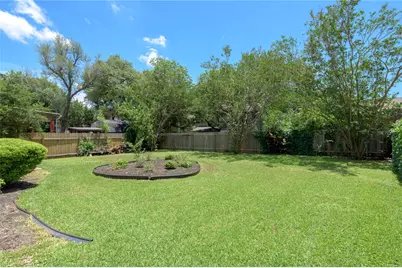 7601 Windrush Drive, Austin, TX 78729 - Photo 38