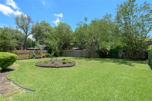 7601 Windrush Dr, Austin, TX 78729 - Photo 38