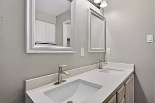 7601 Windrush Dr, Austin, TX 78729 - Photo 32
