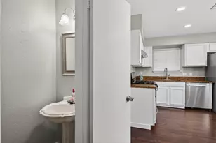 7601 Windrush Dr, Austin, TX 78729 - Photo 14