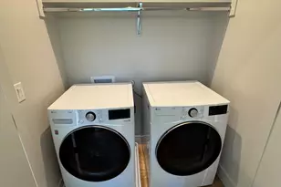 1131 Walton Ln, Austin, TX 78721 - Photo 14