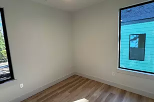 1131 Walton Ln, Austin, TX 78721 - Photo 12