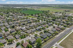 2206 Canvas Back Dr, Taylor, TX 76574 - Photo 28