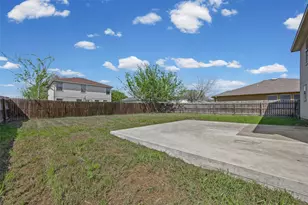 2206 Canvas Back Dr, Taylor, TX 76574 - Photo 22