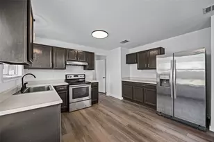 2206 Canvas Back Dr, Taylor, TX 76574 - Photo 10