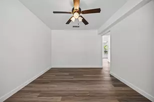 2206 Canvas Back Dr, Taylor, TX 76574 - Photo 4