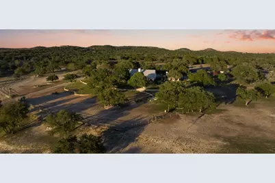 521 Bluff Creek Road Road, Center Point, TX 78010 - Photo 28
