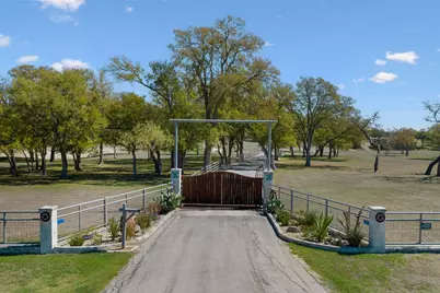 521 Bluff Creek Road Road, Center Point, TX 78010 - Photo 1