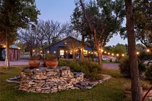 483 E Grand Oaks Dr, Harper, TX 78631 - Photo 1