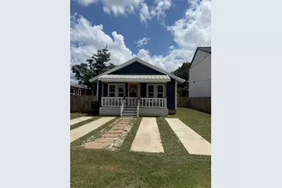 1207 Pine Street, Bastrop, TX 78602 - Photo 1
