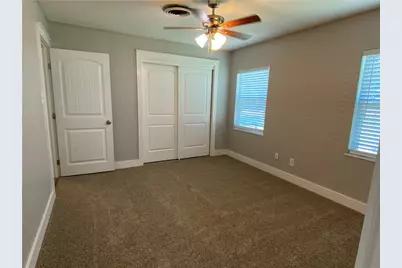 102 E Live Oak Street, Hutto, TX 78634 - Photo 12