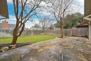 4702 Cap Rock Dr, Austin, TX 78735 - Photo 20