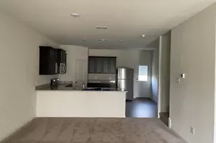 18741 Speculator Ln, Elgin, TX 78621 - Photo 6