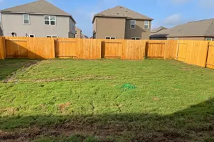 18741 Speculator Ln, Elgin, TX 78621 - Photo 28