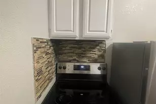 1108 W McCarty Ln, San Marcos, TX 78666 - Photo 10