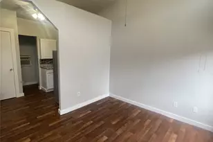 1108 W McCarty Ln, San Marcos, TX 78666 - Photo 4