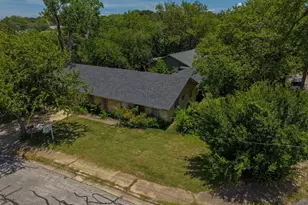 3103 Catalina Dr, Austin, TX 78741 - Photo 2