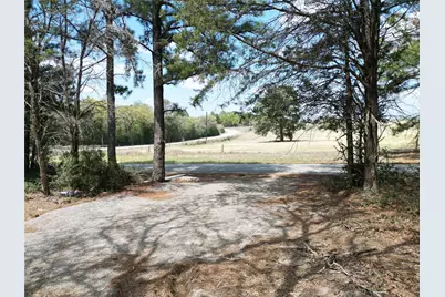 801 Marlin Street, McDade, TX 78650 - Photo 8