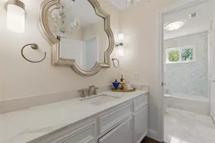 17 Hedgebrook Way, The Hills, TX 78738 - Photo 28
