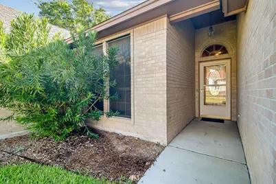 216 Meadow Brook Drive, Fredericksburg, TX 78624 - Photo 2