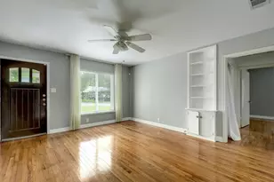 907 E 56th St, Austin, TX 78751 - Photo 4