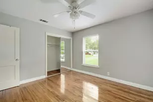 907 E 56th St, Austin, TX 78751 - Photo 12