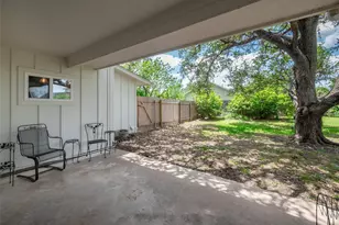 4504 Kitty Ave, Austin, TX 78721 - Photo 24