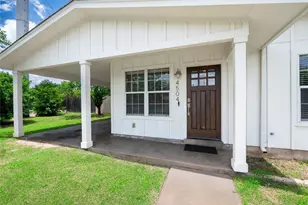 4504 Kitty Ave, Austin, TX 78721 - Photo 2