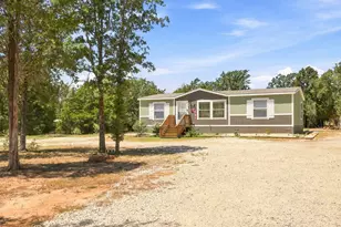 1039 Trailside Dr, Elgin, TX 78621 - Photo 2