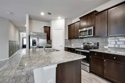 2060 Meadow Pipit Drive, New Braunfels, TX 78130 - Photo 8