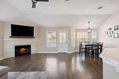 714 Newport Drive, Briarcliff, TX 78669 - Photo 4
