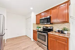 811 Craters of the Moon Blvd, Pflugerville, TX 78660 - Photo 8