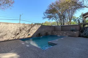 611 E 45th St, Austin, TX 78751 - Photo 30