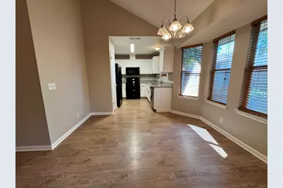 219 Crystal Knoll Boulevard, Georgetown, TX 78626 - Photo 4